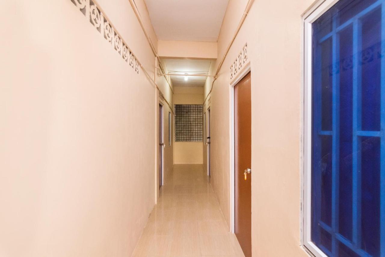 Oyo Life 2579 Kost Anggun 2 2* Batam