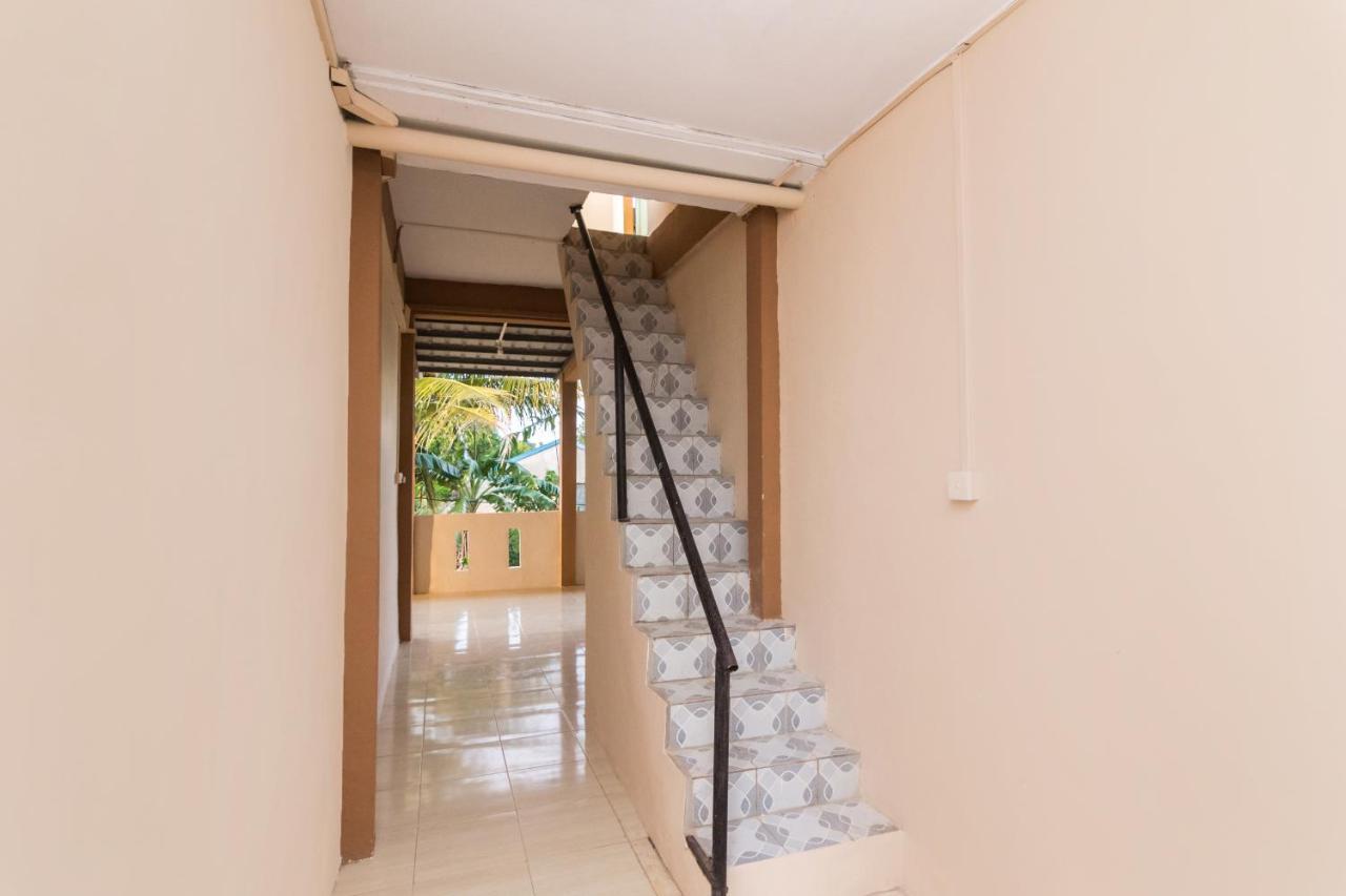 Oyo Life 2579 Kost Anggun 2 Hotel Batam